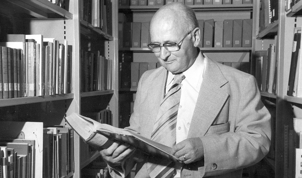 Prof. Dr. Arnold Niederer (geboren am 3. Dezember 1914 in St. Gallen1914, verstorben am 6. April 1998 in Zürich)